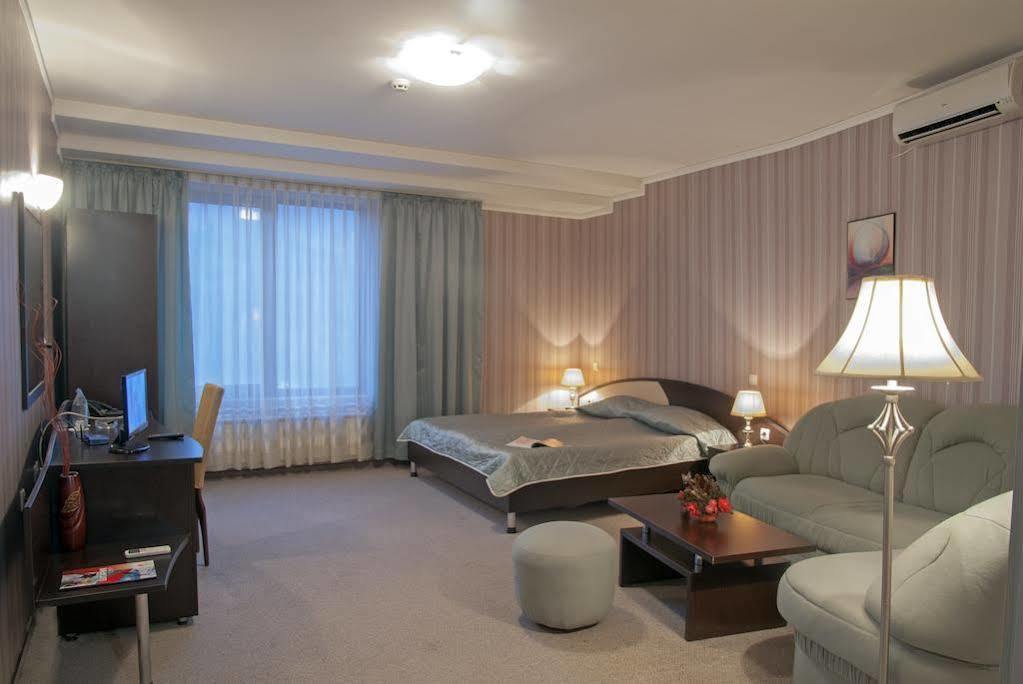 Luxor Hotel Smoljan Esterno foto